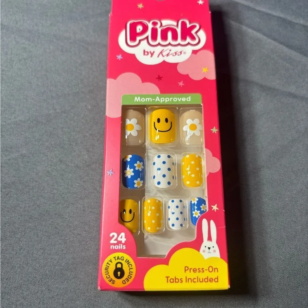 New 24 Pink by KISS Nails NWT Mom Approved